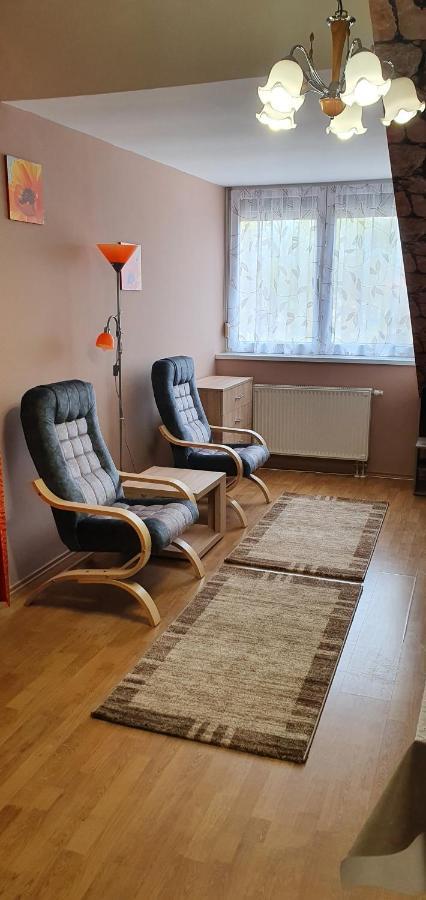 Venusz Apartman Cserkeszőlő المظهر الخارجي الصورة