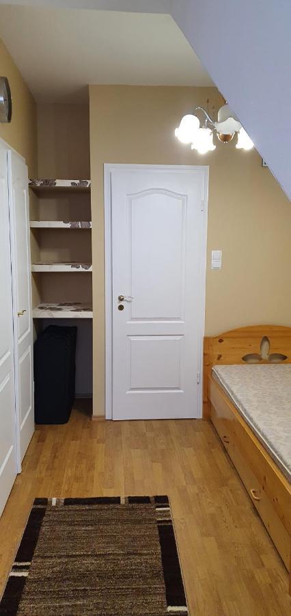 Venusz Apartman Cserkeszőlő المظهر الخارجي الصورة