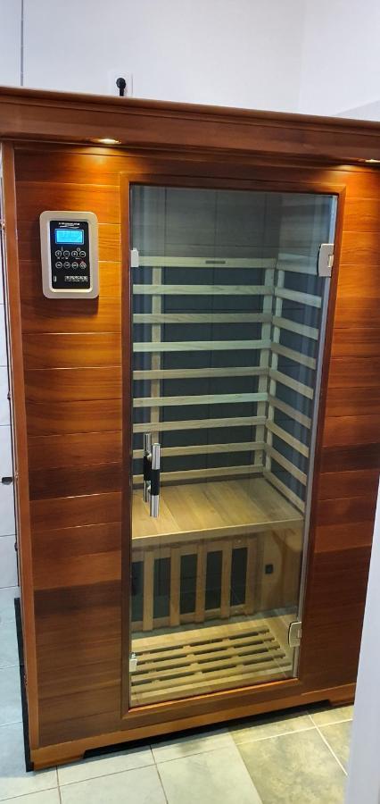 Venusz Apartman Cserkeszőlő المظهر الخارجي الصورة